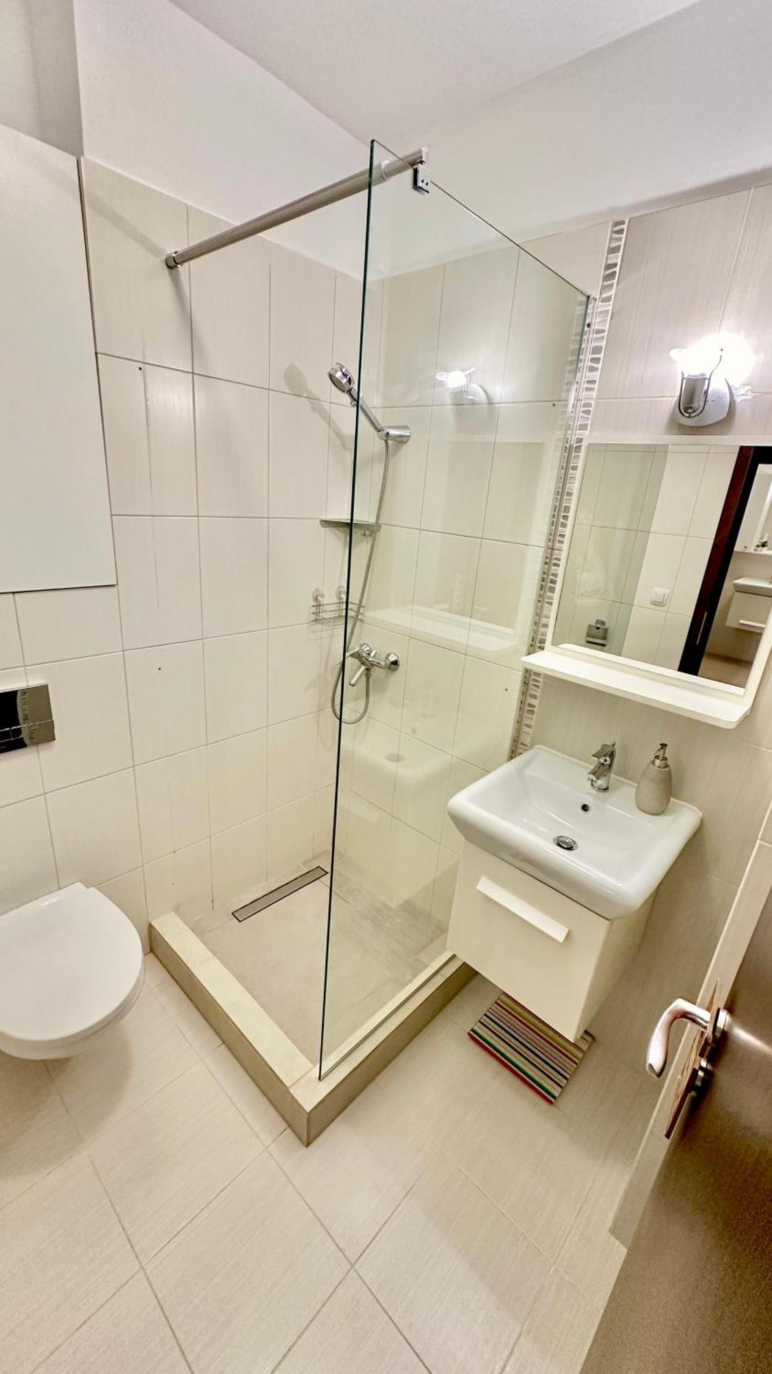 Bonjour Residence With Terrace And Parking คลูจ-นาโปกา ภายนอก รูปภาพ