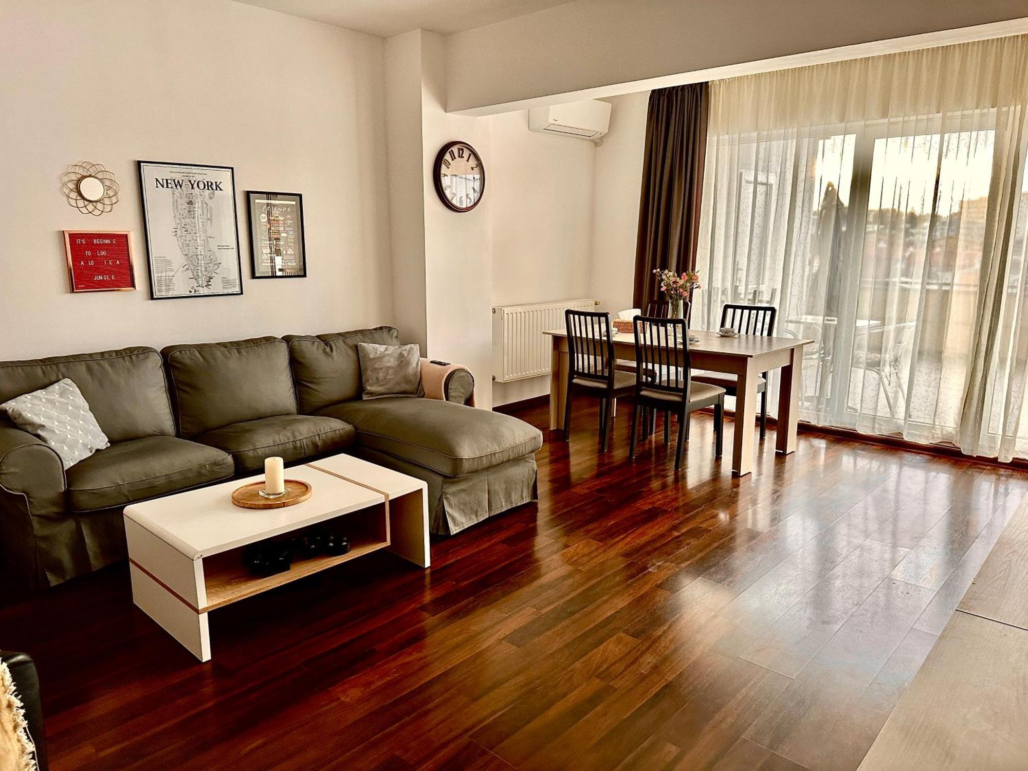 Bonjour Residence With Terrace And Parking คลูจ-นาโปกา ภายนอก รูปภาพ