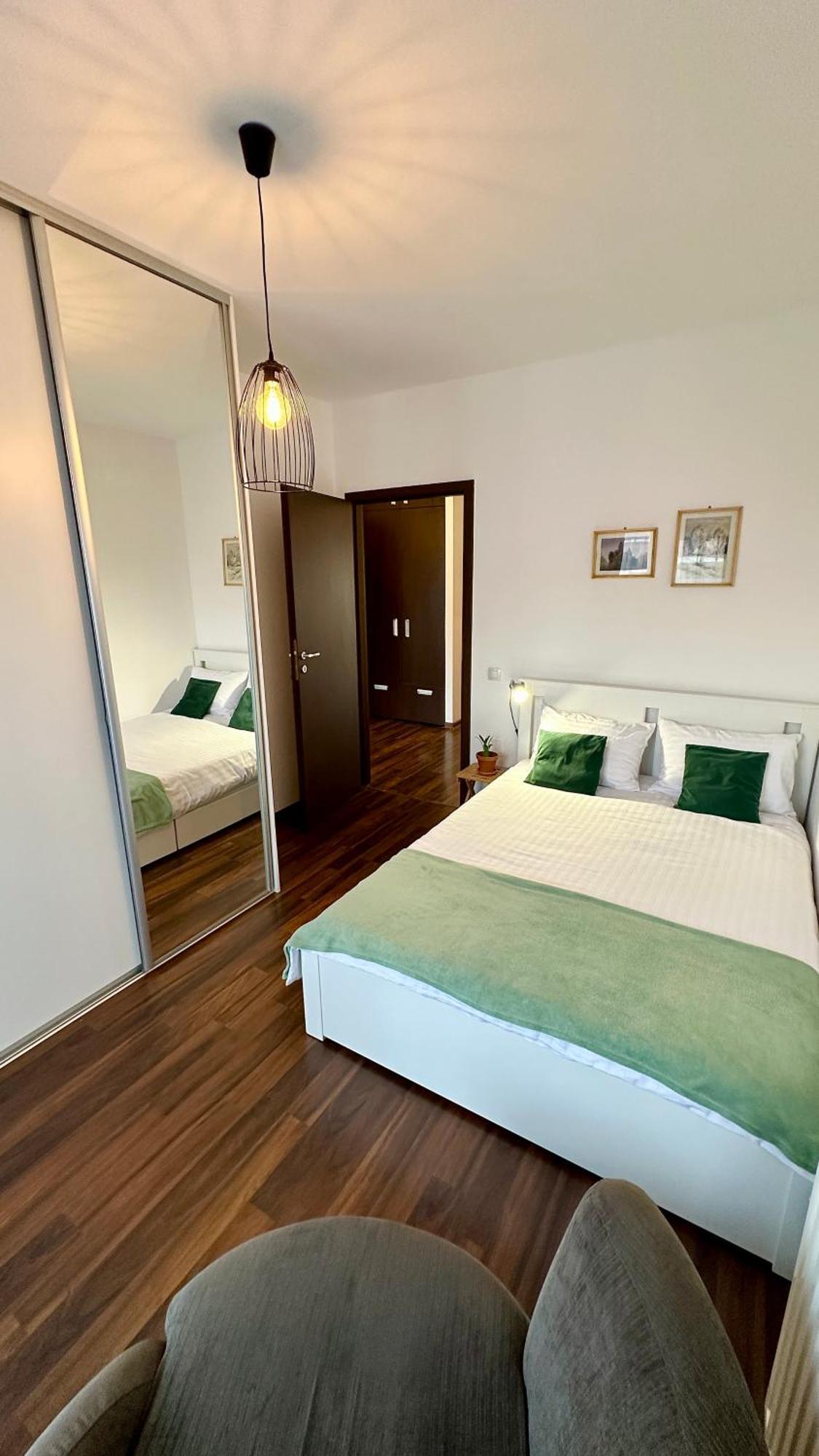 Bonjour Residence With Terrace And Parking คลูจ-นาโปกา ภายนอก รูปภาพ